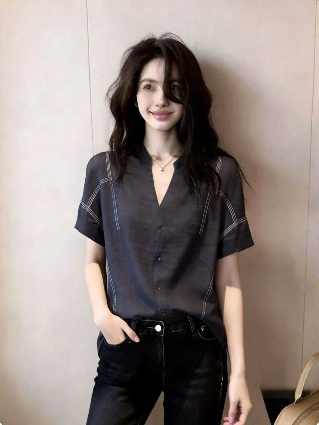 Stylish Unique Women's Shirt Beautiful Ole Buckle Design Summer Fashion Sensation Elegant Atmosphere French Style Loose Fit L...
Stylish Unique Women's Shirt Beautiful Ole Buckle Design Summer Fashion Sensation Elegant Atmosphere French Style Loose Fit L...