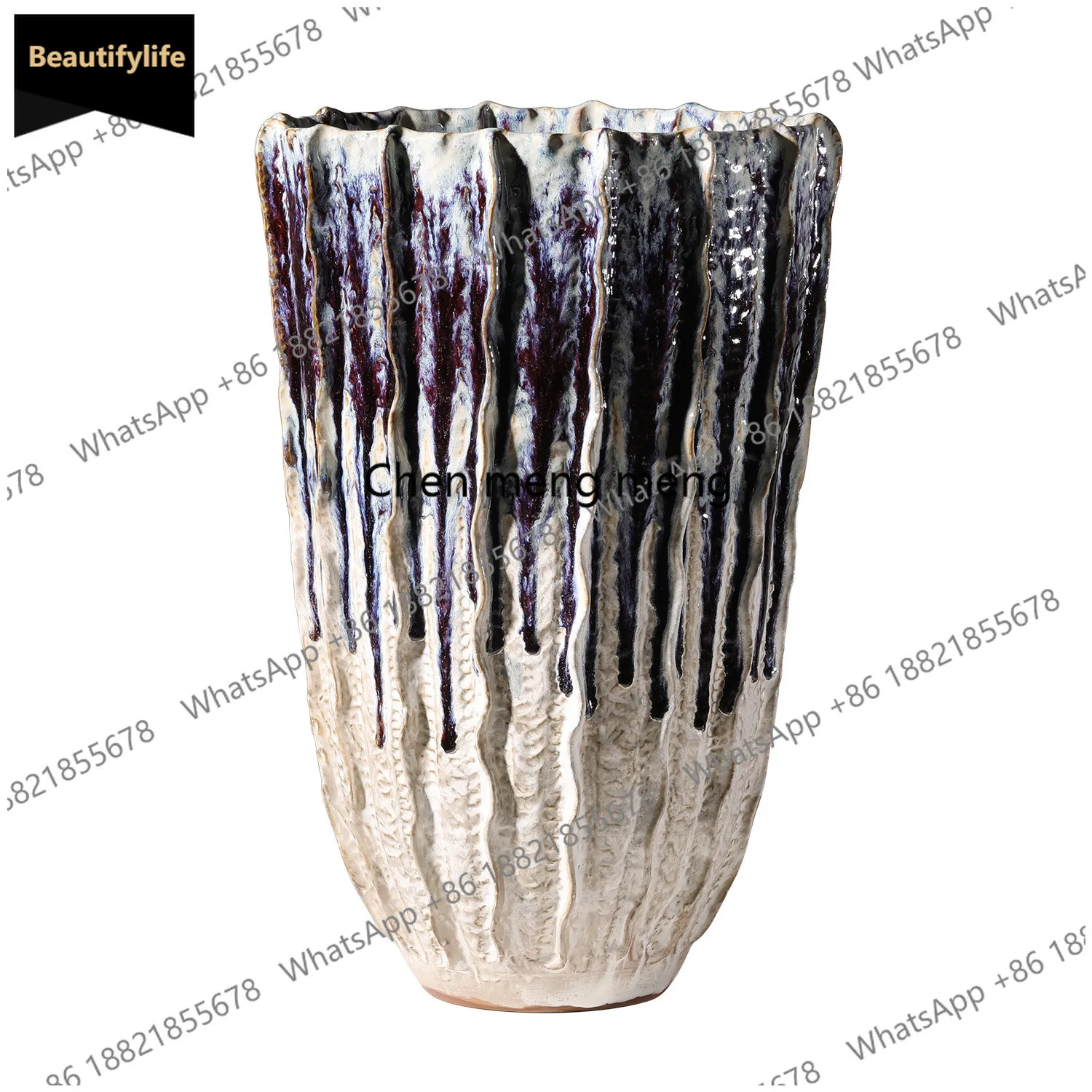 c139 Horn-shaped flower ware Deep purple, ink black glazed ceramic flower ware
c139 Horn-shaped flower ware Deep purple, ink black glazed ceramic flower ware