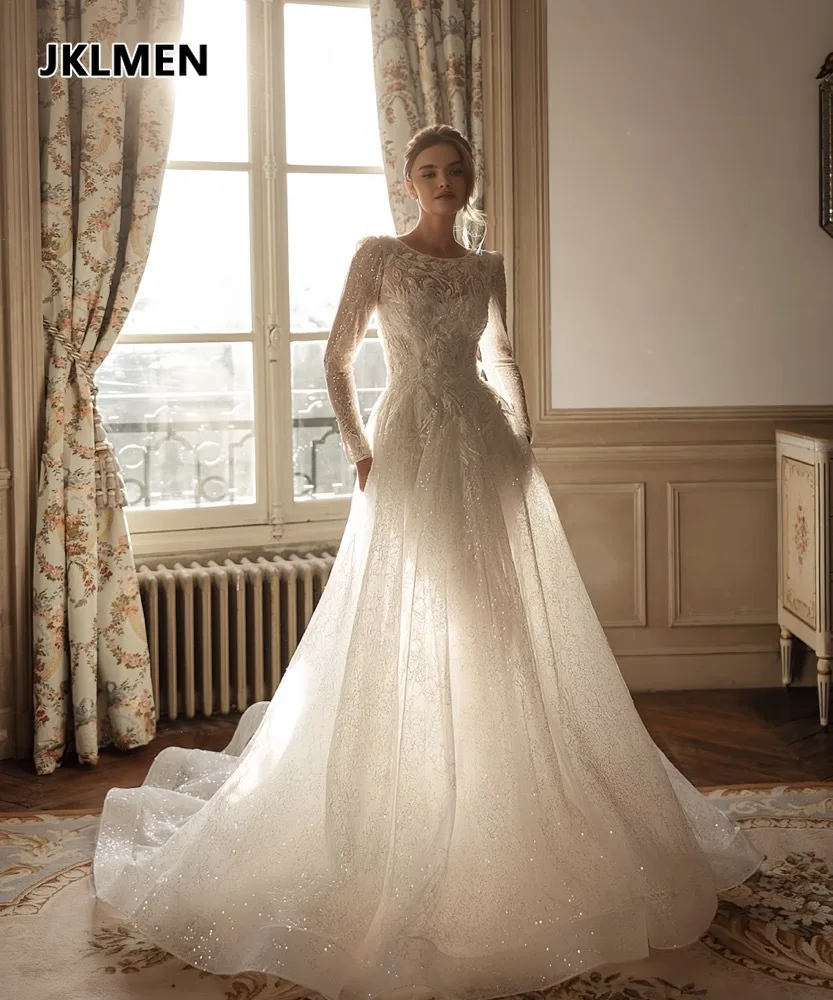 Customize Luxury Wedding Dress Spoon Collar Long Sleeve A-line Dress Princess Wedding Dress
Customize Luxury Wedding Dress Spoon Collar Long Sleeve A-line Dress Princess Wedding Dress