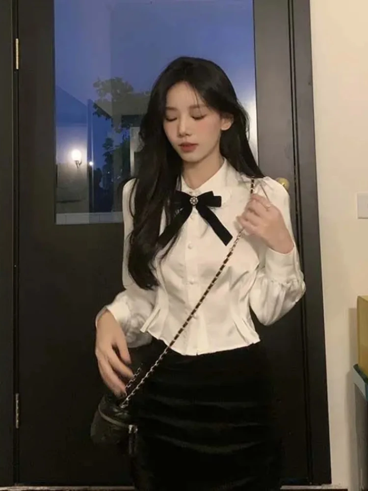 Рубашка Y2k в консервативном стиле, женская рубашка с воротником Питера Пэна и бантом, кружево, облегающий укороченный топ на талии, осенняя милая блузка с длинными рукавами
Рубашка Y2k в консервативном стиле, женская рубашка с воротником Питера Пэна и бантом, кружево, облегающий укороченный топ на талии, осенняя милая блузка с длинными рукавами