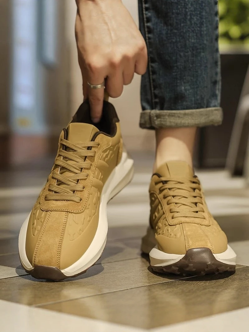 Retro Brown Leather Sport Shoes for Men Teenagers Autumn Season Low Top Running Shoes Fashionable Casual Shoes Anti-Slip Wear...
Retro Brown Leather Sport Shoes for Men Teenagers Autumn Season Low Top Running Shoes Fashionable Casual Shoes Anti-Slip Wear...
