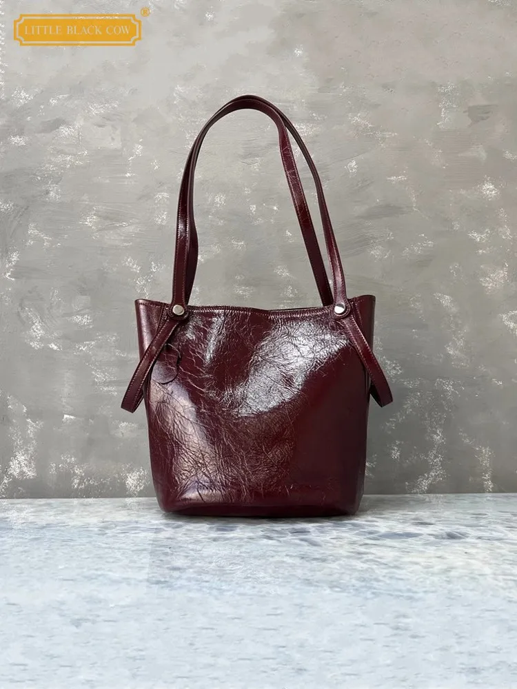 New Office Women Cowhide Real Leather Multifunctional Bucket Style Soft Casual Handbag Solid color Shoulder Bag Fashion Handbag
New Office Women Cowhide Real Leather Multifunctional Bucket Style Soft Casual Handbag Solid color Shoulder Bag Fashion Handbag