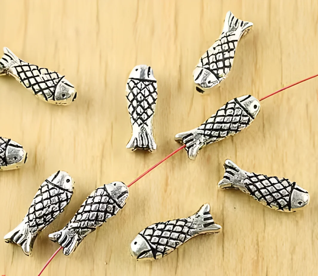 30pcs 15*5*4mm Zinc alloy metal Tibetan silver fish spacer beads HWH1755
30pcs 15*5*4mm Zinc alloy metal Tibetan silver fish spacer beads HWH1755