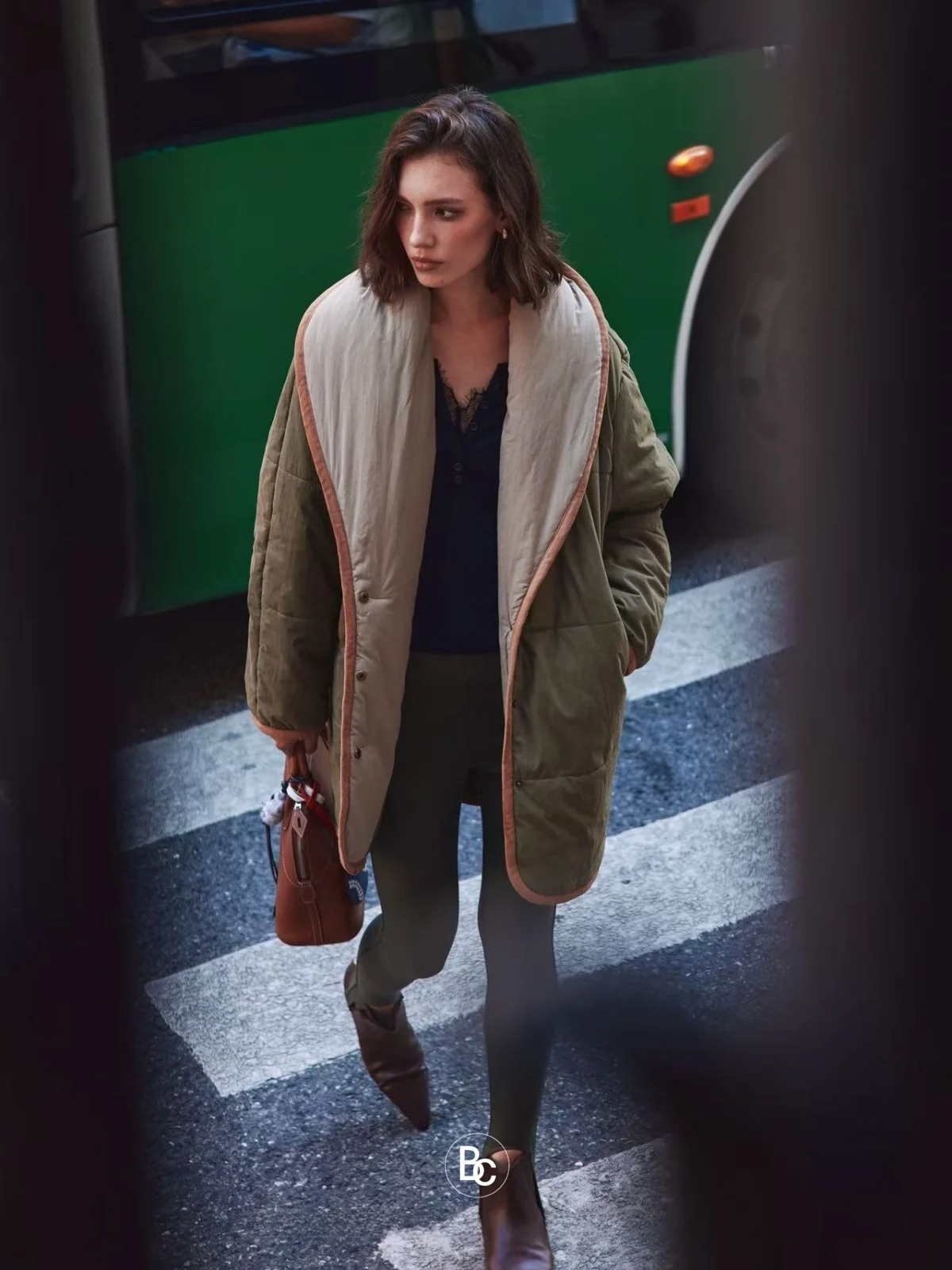 Betchow Olive een Thiened Bread Cotton Jaet Long Sle Winter Coat Big Collar Single Button round Ne Pure Color Com...
Betchow Olive een Thiened Bread Cotton Jaet Long Sle Winter Coat Big Collar Single Button round Ne Pure Color Com...