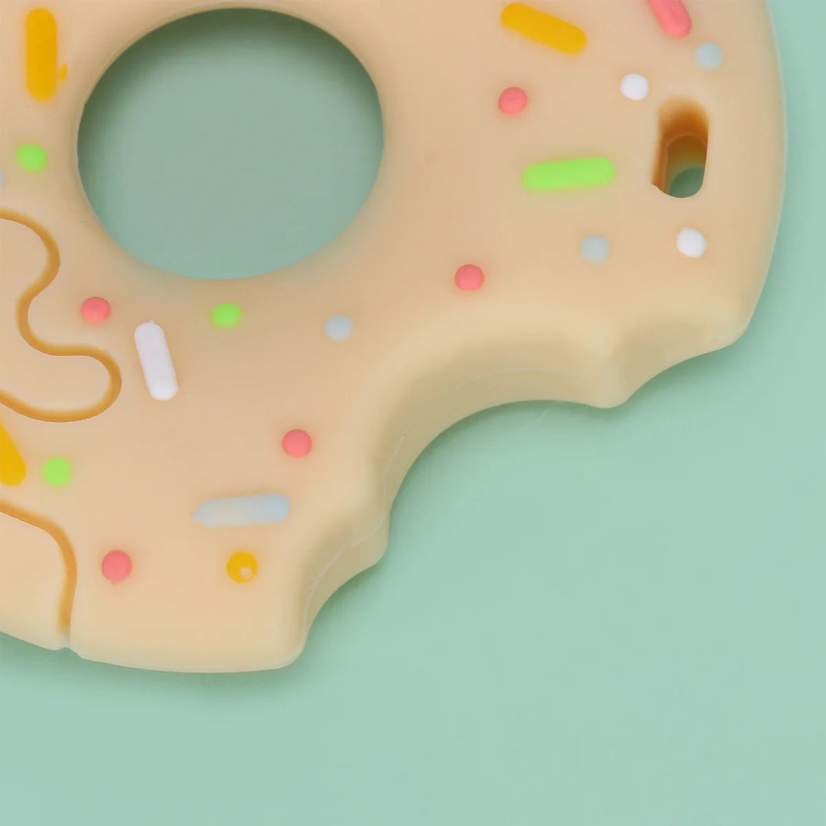 1Pcs 3D Donut Baby Teether Soft Silicone Chewing Aid for Infant Molar Gums Massage Color Sensory Training Baby Teether 
1Pcs 3D Donut Baby Teether Soft Silicone Chewing Aid for Infant Molar Gums Massage Color Sensory Training Baby Teether