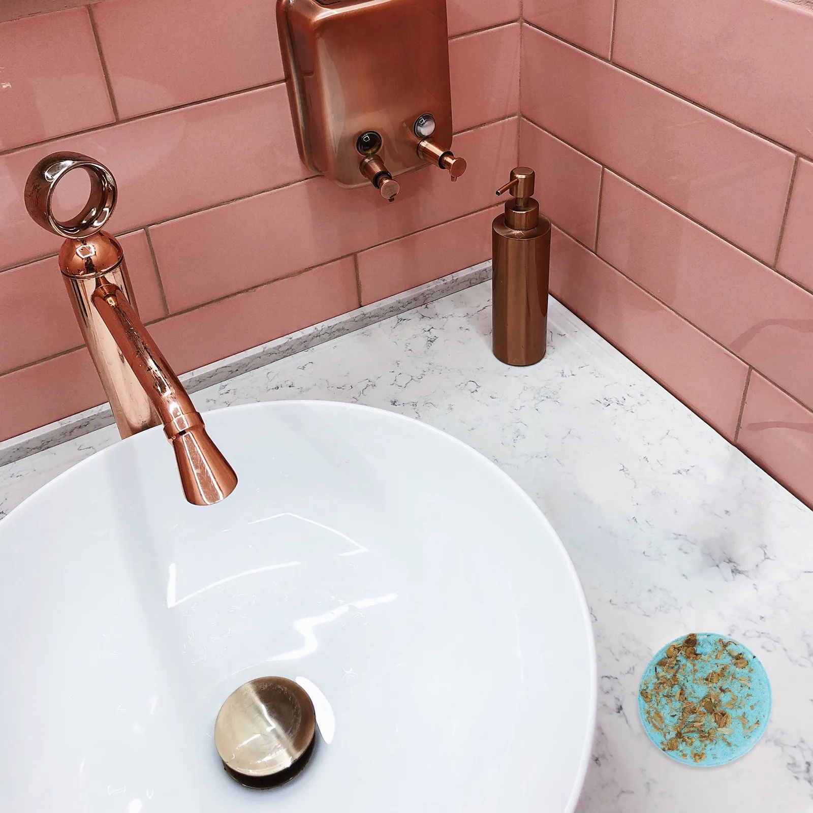 Набор из 6 ароматических листов для ванны с морской солью: успокаивающие, снимающие усталость, портативные принадлежности для комфортного использования в ванной
Набор из 6 ароматических листов для ванны с морской солью: успокаивающие, снимающие усталость, портативные принадлежности для комфортного использования в ванной