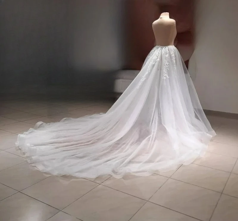 Detachable wedding train 4 layer tulle Detachable Wedding train Removable train, Wedding overskirt, detachable skirt custom size
Detachable wedding train 4 layer tulle Detachable Wedding train Removable train, Wedding overskirt, detachable skirt custom size