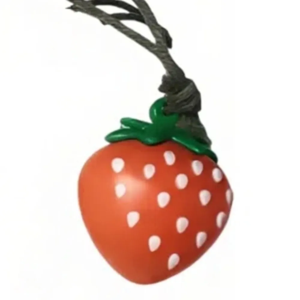 1PCS Color Changing Car Roast Strawberry Pendant Car UV Rearview Mirror Strawberries Hanging Decoration Toy Car Decorations Toys
1PCS Color Changing Car Roast Strawberry Pendant Car UV Rearview Mirror Strawberries Hanging Decoration Toy Car Decorations Toys