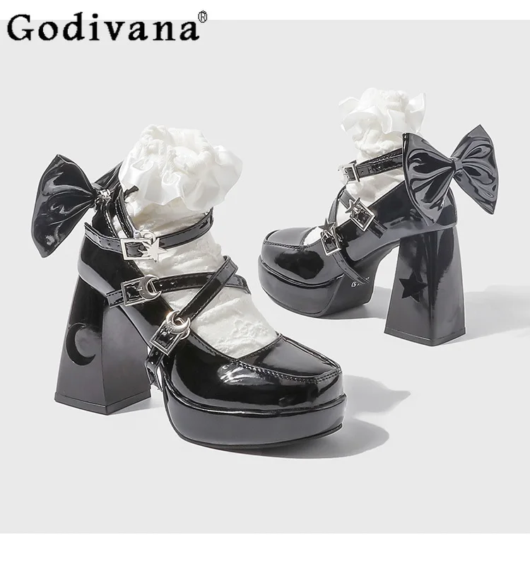 Y2K Subculture Japanese Original Lolita Mary Jane Shoes Women's Round Toe Chunky Heel Bow Sweet Cool Gothic Style High Heels
Y2K Subculture Japanese Original Lolita Mary Jane Shoes Women's Round Toe Chunky Heel Bow Sweet Cool Gothic Style High Heels