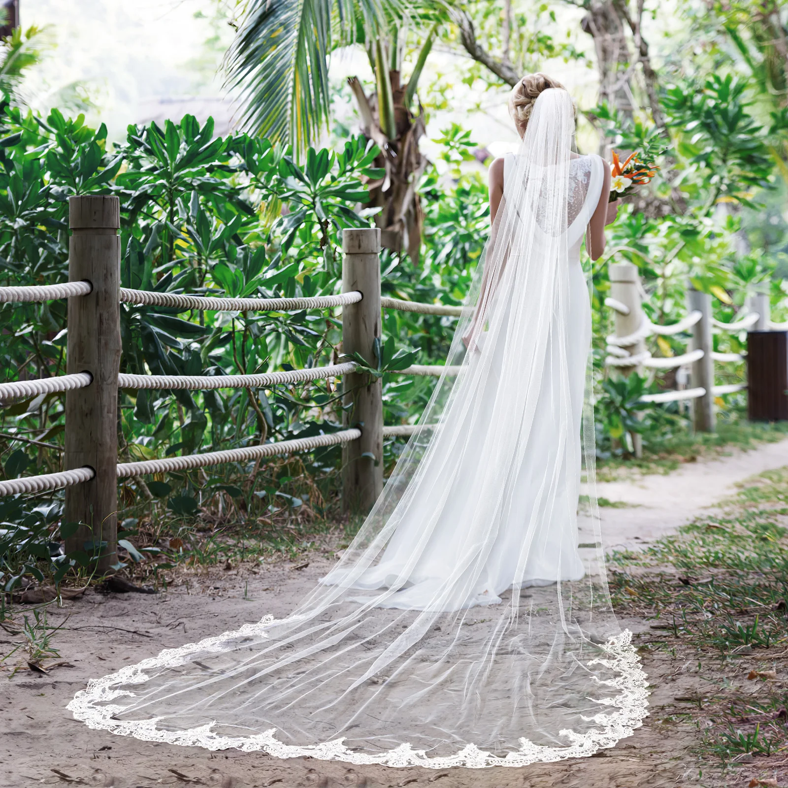 Bridal Veil Wedding Accessories Floor-Length Lace Embroidered White Veils for Brides Cathedral Style Bridal Veils
Bridal Veil Wedding Accessories Floor-Length Lace Embroidered White Veils for Brides Cathedral Style Bridal Veils