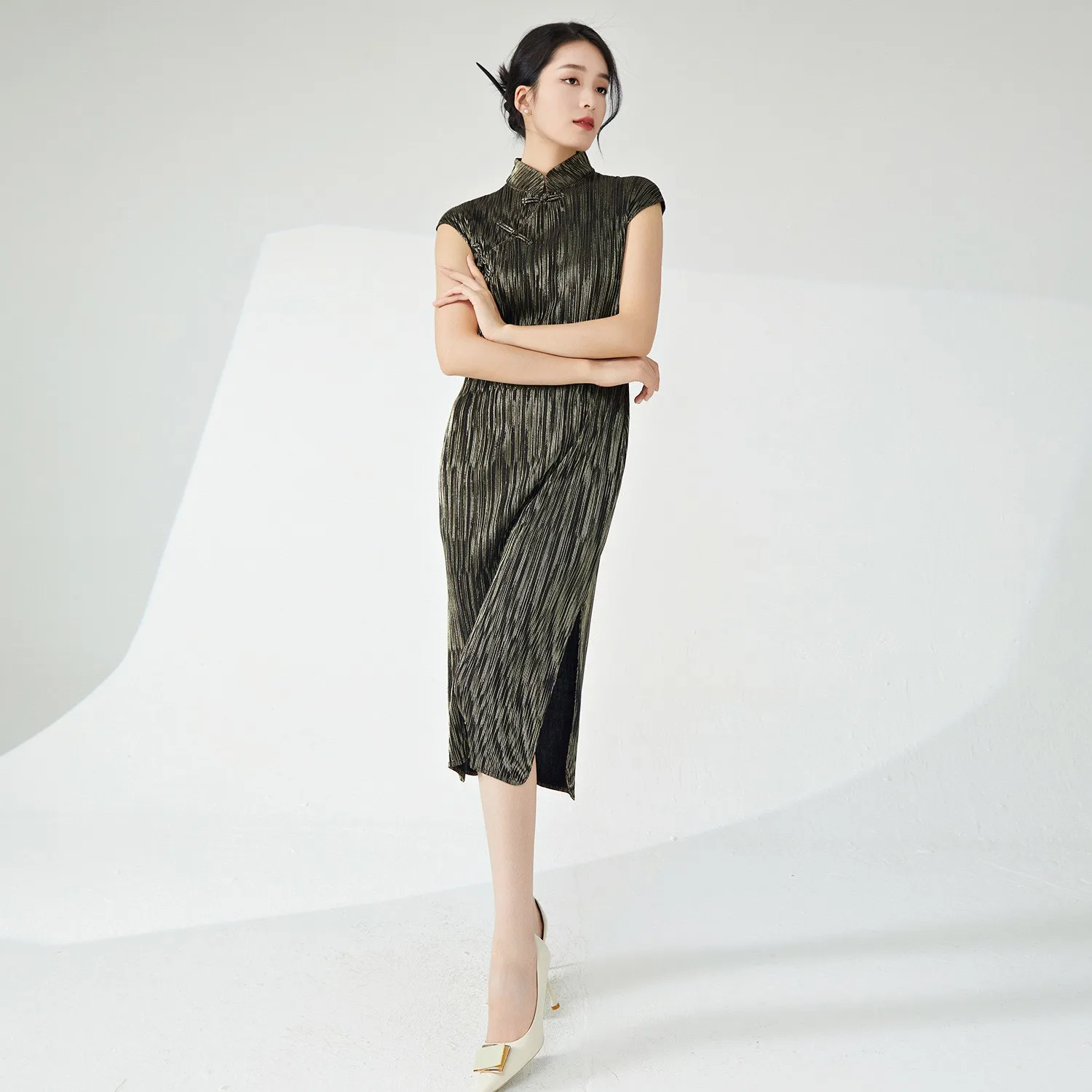 Summer Woman Dress Foil Print Midi Dresses Chinese Style Qipao Dress Mandarin Collar Cap Sleeve Cheongsam
Summer Woman Dress Foil Print Midi Dresses Chinese Style Qipao Dress Mandarin Collar Cap Sleeve Cheongsam