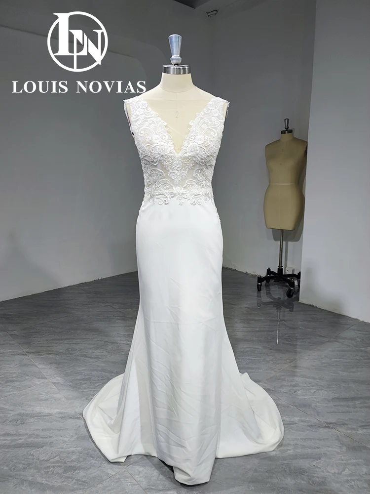 LOUIS NOVIAS Satin Mermaid Wedding Dress Sexy Deep V-neck Appliques Cloak Beading Mit Cape Wedding Gown Vestidos De Novia
LOUIS NOVIAS Satin Mermaid Wedding Dress Sexy Deep V-neck Appliques Cloak Beading Mit Cape Wedding Gown Vestidos De Novia