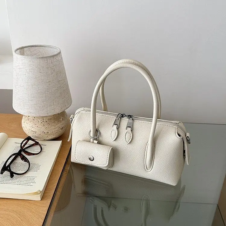 Geometry Square Handbag Simple Fashion Shape Temperament Bag For Office Work And Daily Social Occasions
Geometry Square Handbag Simple Fashion Shape Temperament Bag For Office Work And Daily Social Occasions