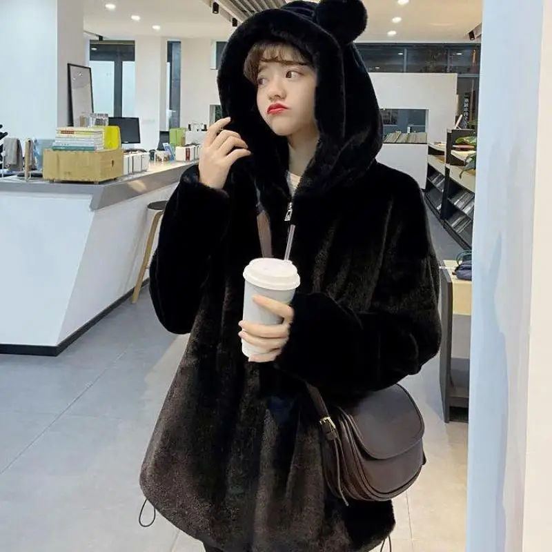 Winter New Cardigan Zipper Harajuku Hoodies Fashion Cute Bear Ears Plush Warm Loose Women Sweatshirts
Winter New Cardigan Zipper Harajuku Hoodies Fashion Cute Bear Ears Plush Warm Loose Women Sweatshirts