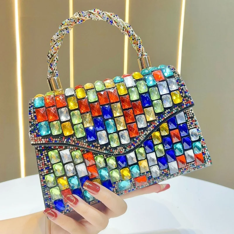 New Full Rhinestone Women's Chain Evening Bag Handbag 2025Luxury Designer Shiny Crystal Diamond Crossbody Shoulder Bag Lady Tote
New Full Rhinestone Women's Chain Evening Bag Handbag 2025Luxury Designer Shiny Crystal Diamond Crossbody Shoulder Bag Lady Tote