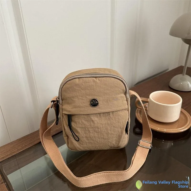 2026 New Women's Crossbody Bag Portable Mobile Phone Bag Small Multi-Pocket Single Shoulder Waterproof Handbag
2026 New Women's Crossbody Bag Portable Mobile Phone Bag Small Multi-Pocket Single Shoulder Waterproof Handbag
