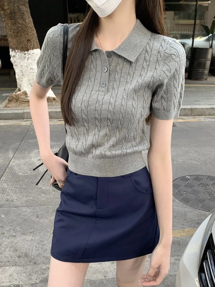 ey Knitted ort Sve Ne T-irt Women's Spring 2026 Slim Fit ort Sle College Faion Inner Wear Casual Top
ey Knitted ort Sve Ne T-irt Women's Spring 2026 Slim Fit ort Sle College Faion Inner Wear Casual Top