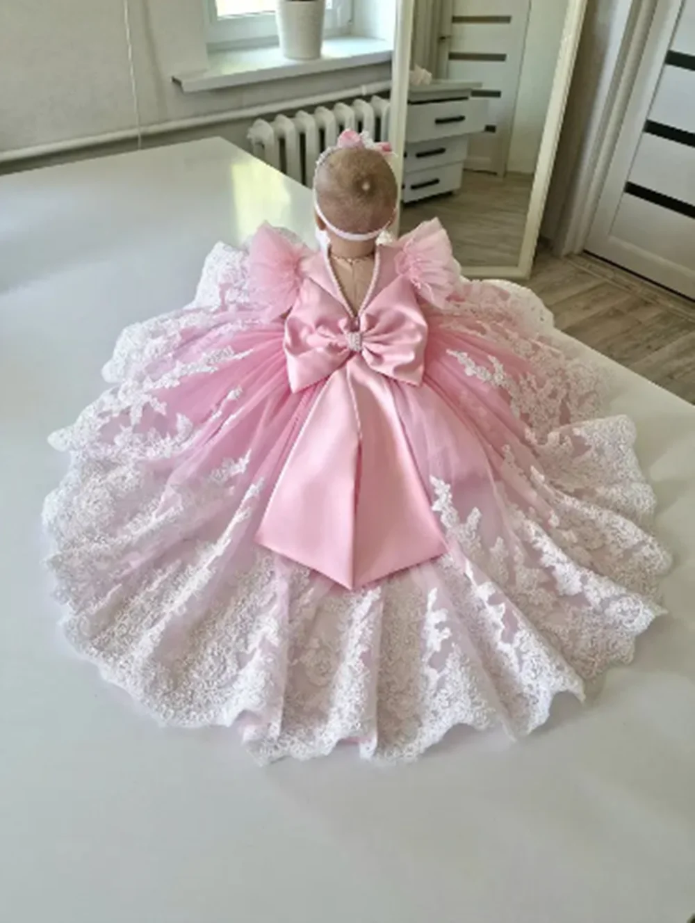 Customized Gorgeous Flower Girl Dresses For Wedding Appliques Tiered With Bow New Born Baby Baptism Birthday Party Banquet Gow
Customized Gorgeous Flower Girl Dresses For Wedding Appliques Tiered With Bow New Born Baby Baptism Birthday Party Banquet Gow