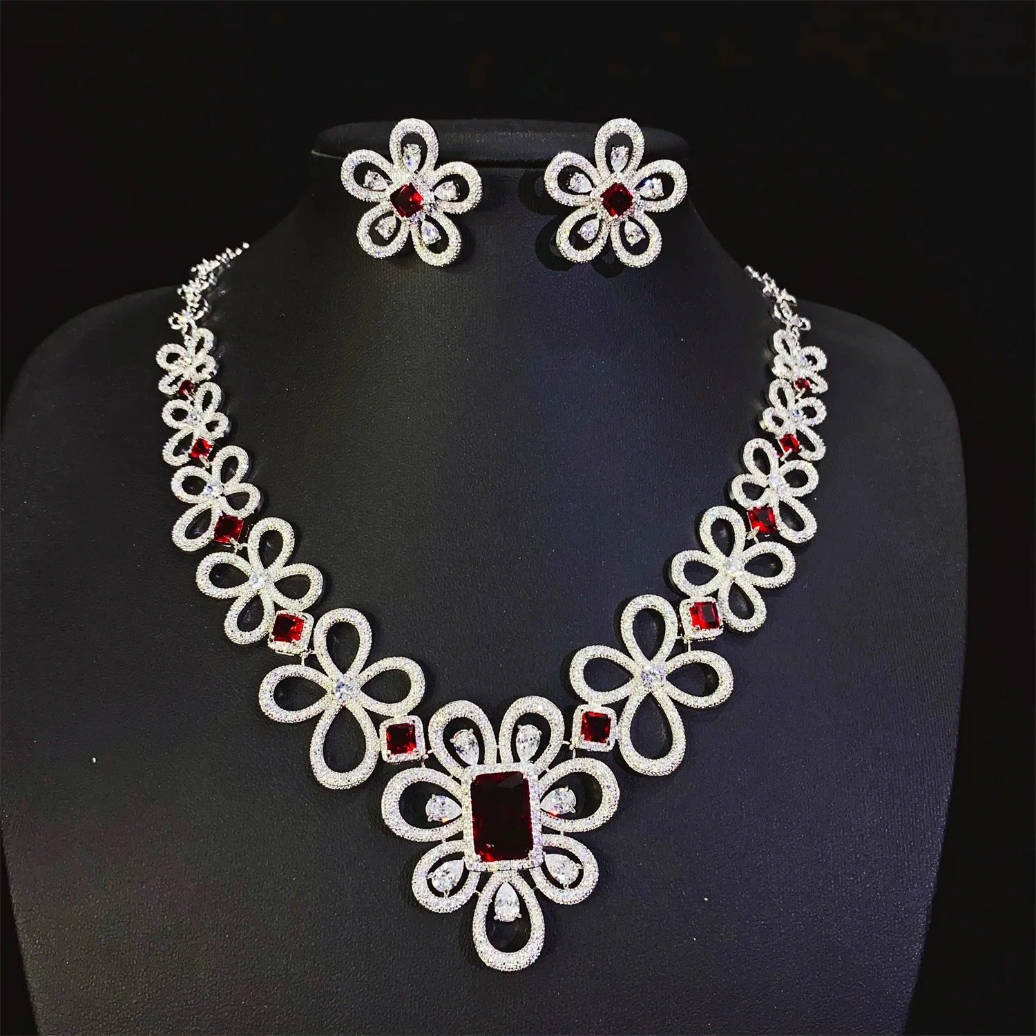Gorgeous zirconia jewelry sets bride wedding large flower silver color red yellow green blue dinner party anniversary jewelry
Gorgeous zirconia jewelry sets bride wedding large flower silver color red yellow green blue dinner party anniversary jewelry