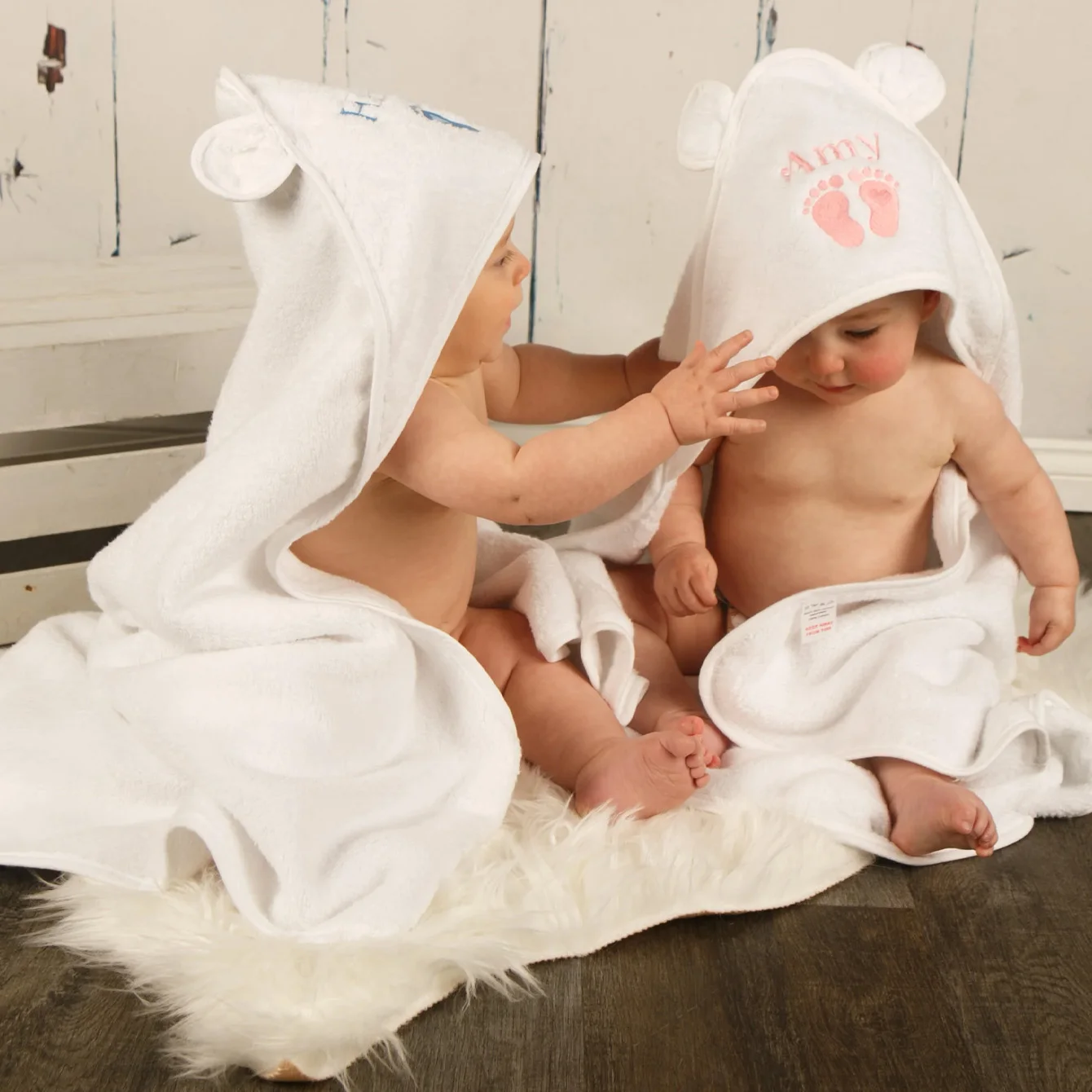 Роскошное детское банное полотенце с капюшоном и милым вышивкой на заказ | Подарок для ванны с украшением ушей для детей от 1 до 3 лет
Роскошное детское банное полотенце с капюшоном и милым вышивкой на заказ | Подарок для ванны с украшением ушей для детей от 1 до 3 лет