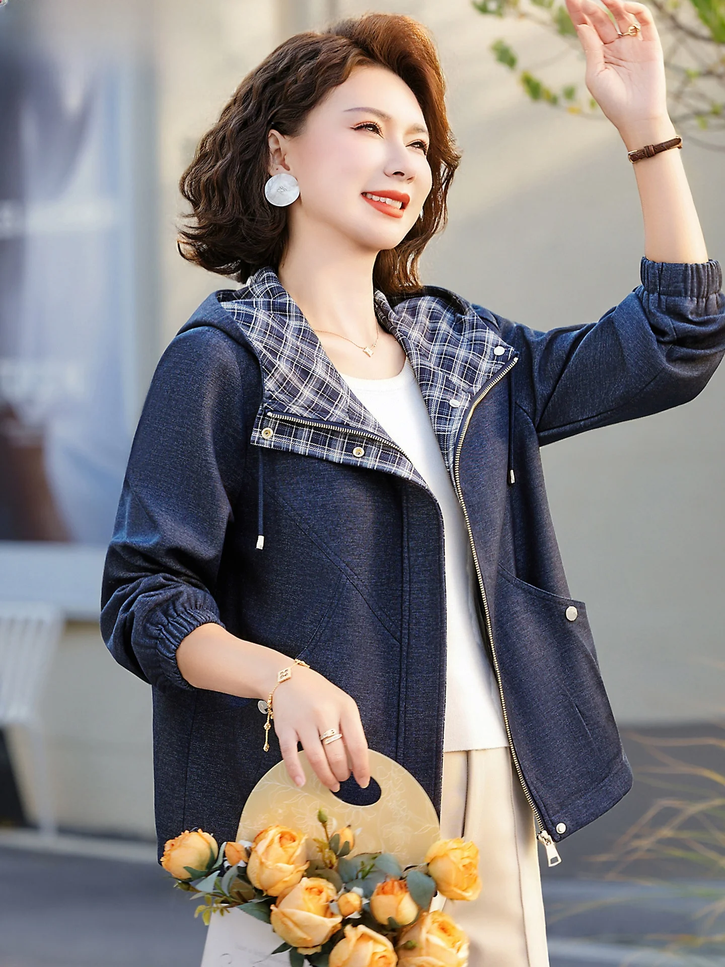 Sli Spring Coat ort Casual Large Size Mid-Aged And ly Women's Faionable Outerwear Cardigan Zipper Plaid Design
Sli Spring Coat ort Casual Large Size Mid-Aged And ly Women's Faionable Outerwear Cardigan Zipper Plaid Design