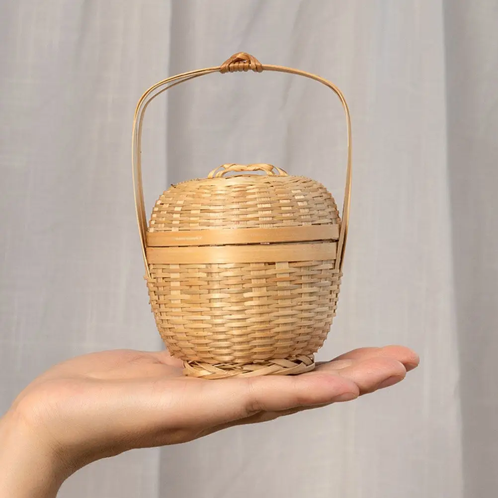 Handmade Bamboo Woven Mini Handheld Basket Rustic Style Decorative Gift Basket for Easter Sushi Snacks Storage Desktop
Handmade Bamboo Woven Mini Handheld Basket Rustic Style Decorative Gift Basket for Easter Sushi Snacks Storage Desktop