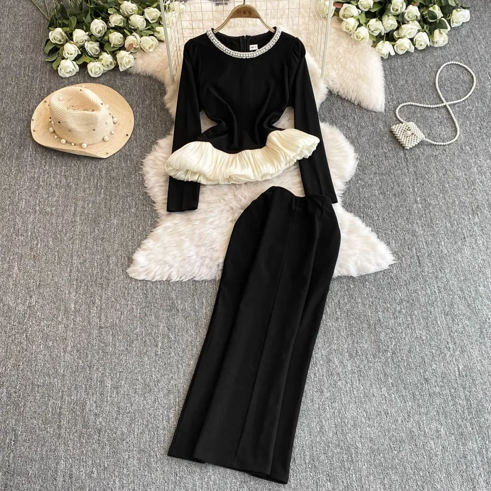 Chic Women Two-Piece Sets Vintage O-neck Embroidered Bead Spliced Top High Waist Split Skirt High Street Autumn Winter Clothing
Chic Women Two-Piece Sets Vintage O-neck Embroidered Bead Spliced Top High Waist Split Skirt High Street Autumn Winter Clothing