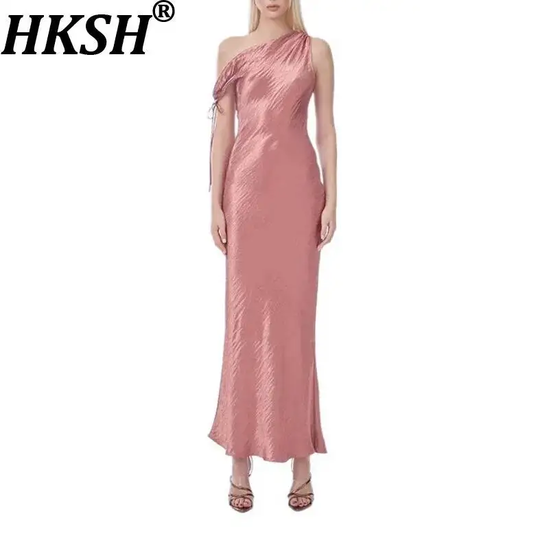HKSH Women Dresses French Style Retro One-shoulder Diagonal Collar Solid Color Elegant Ins Sleeveless Long Mermaid Dress HK24652
HKSH Women Dresses French Style Retro One-shoulder Diagonal Collar Solid Color Elegant Ins Sleeveless Long Mermaid Dress HK24652