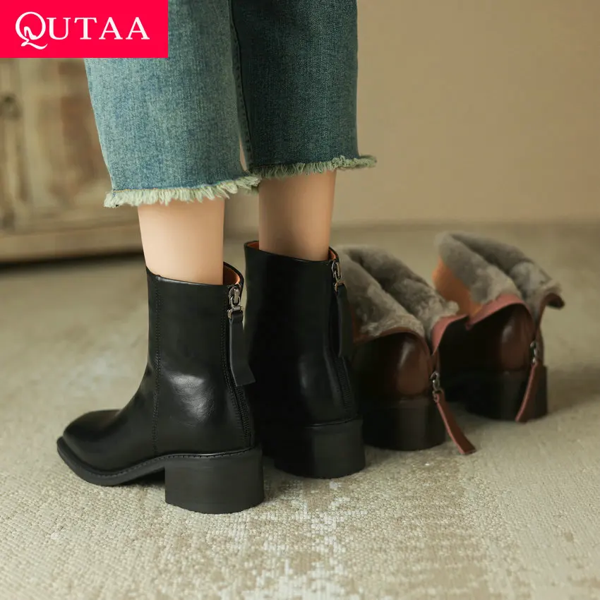 QUTAA 2024 Warm Casual Women Ankle Boots Autumn Winter Fur Fashion Shoes Woman Platforms Wool Genuine Leather Snow Size 34-39
QUTAA 2024 Warm Casual Women Ankle Boots Autumn Winter Fur Fashion Shoes Woman Platforms Wool Genuine Leather Snow Size 34-39