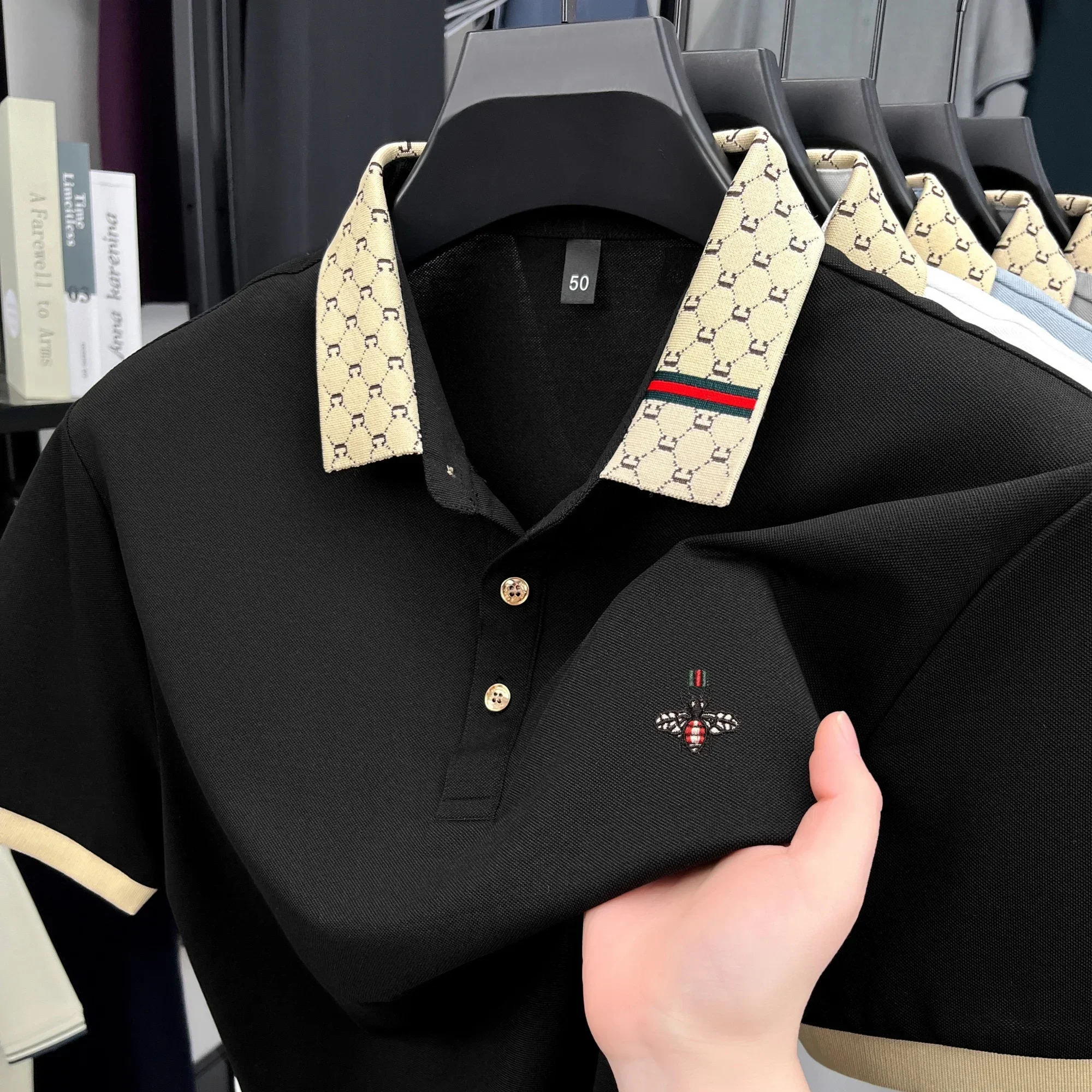 Men's Jacquard Polo Shirt with Letter Pattern, Short Sleeves, Bee Embroidery, Fashionable and Casual, Collar T-shirt, Summer New
Men's Jacquard Polo Shirt with Letter Pattern, Short Sleeves, Bee Embroidery, Fashionable and Casual, Collar T-shirt, Summer New