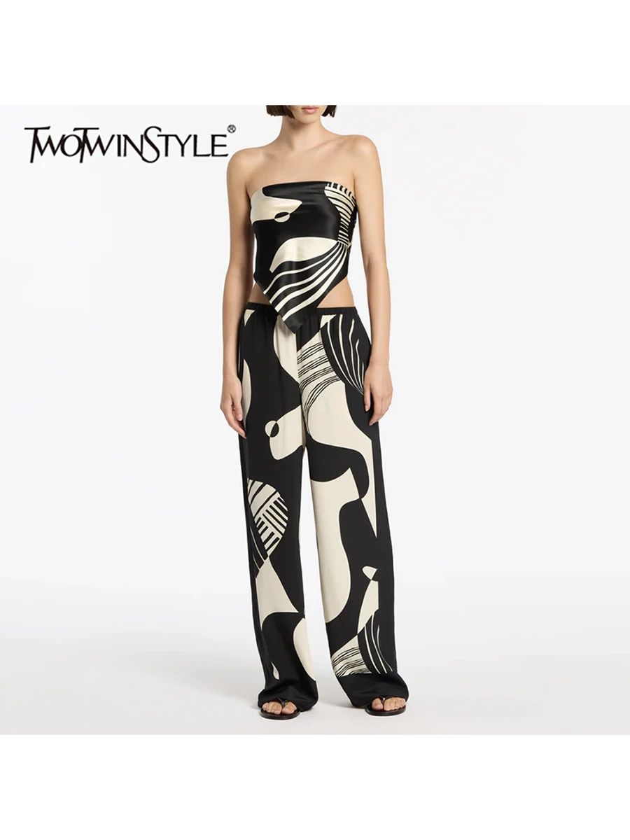 TWOTWINSTYLE Hit Color Two Piece Set For Women Strapless Sleeveless Top High Wait Temperament Pant Sets Female Fashion Style New
TWOTWINSTYLE Hit Color Two Piece Set For Women Strapless Sleeveless Top High Wait Temperament Pant Sets Female Fashion Style New