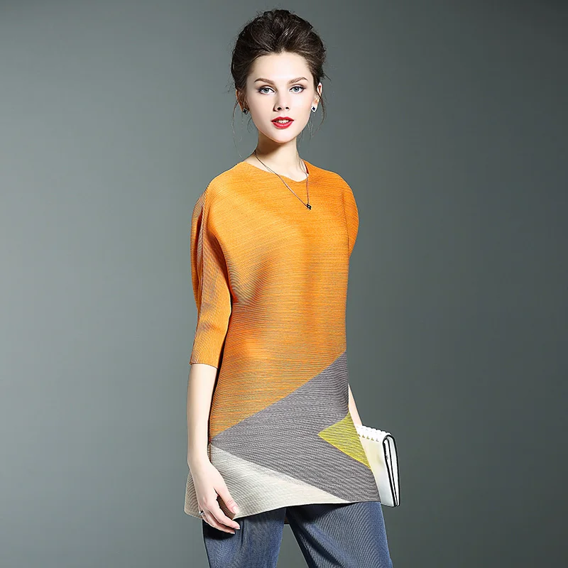 SuperAen 2025 New Round Neck Seven-quarter Sleeve Pleated Loose Oversize Contrasting Color Printed Dress Women
SuperAen 2025 New Round Neck Seven-quarter Sleeve Pleated Loose Oversize Contrasting Color Printed Dress Women