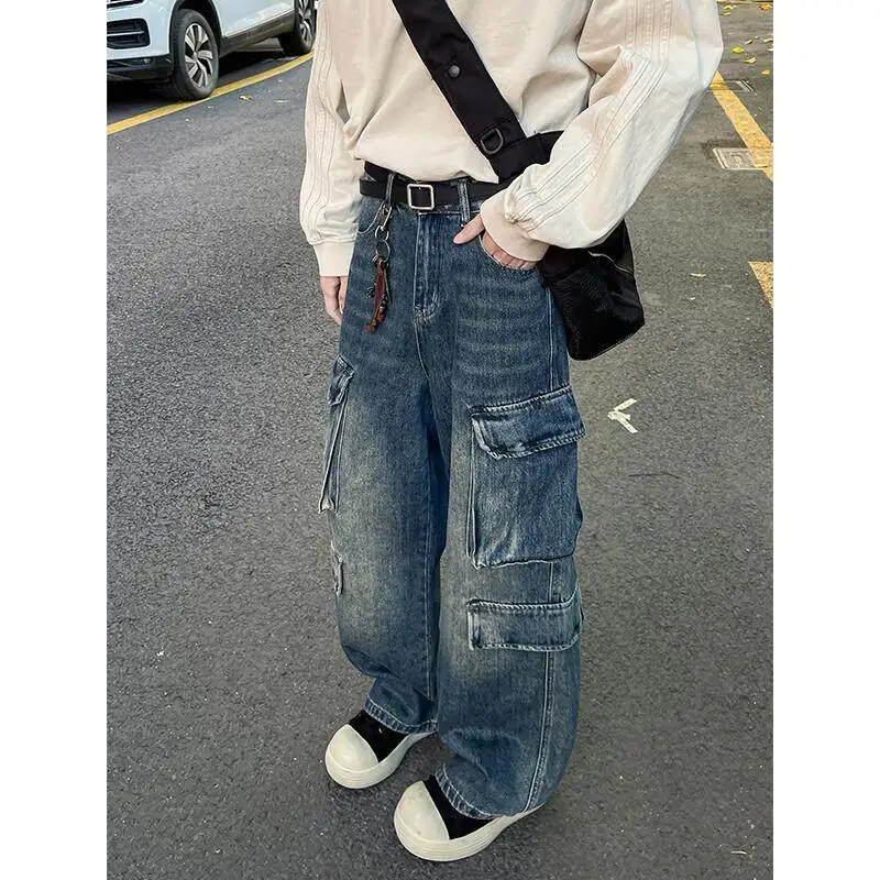 Trendy American Workwear Style Loose Fit Spring Season Low Waist Jeans for Men with Multiple Pockets Casual Loose Long Pants
Trendy American Workwear Style Loose Fit Spring Season Low Waist Jeans for Men with Multiple Pockets Casual Loose Long Pants