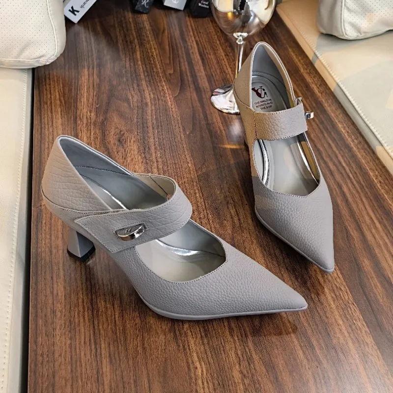 New Women Shoes Fashion Classic Pointed Tip High Heels for Woman Exquisite Soft Leather Casual Shoe Designer Shoes Zapatos Mujer
New Women Shoes Fashion Classic Pointed Tip High Heels for Woman Exquisite Soft Leather Casual Shoe Designer Shoes Zapatos Mujer