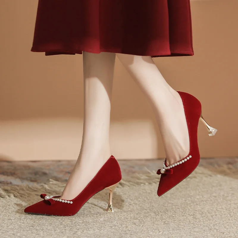 French red Xiuhe wedding dress two wear wedding shoes bride shoes women's high sense red toast high heels
French red Xiuhe wedding dress two wear wedding shoes bride shoes women's high sense red toast high heels