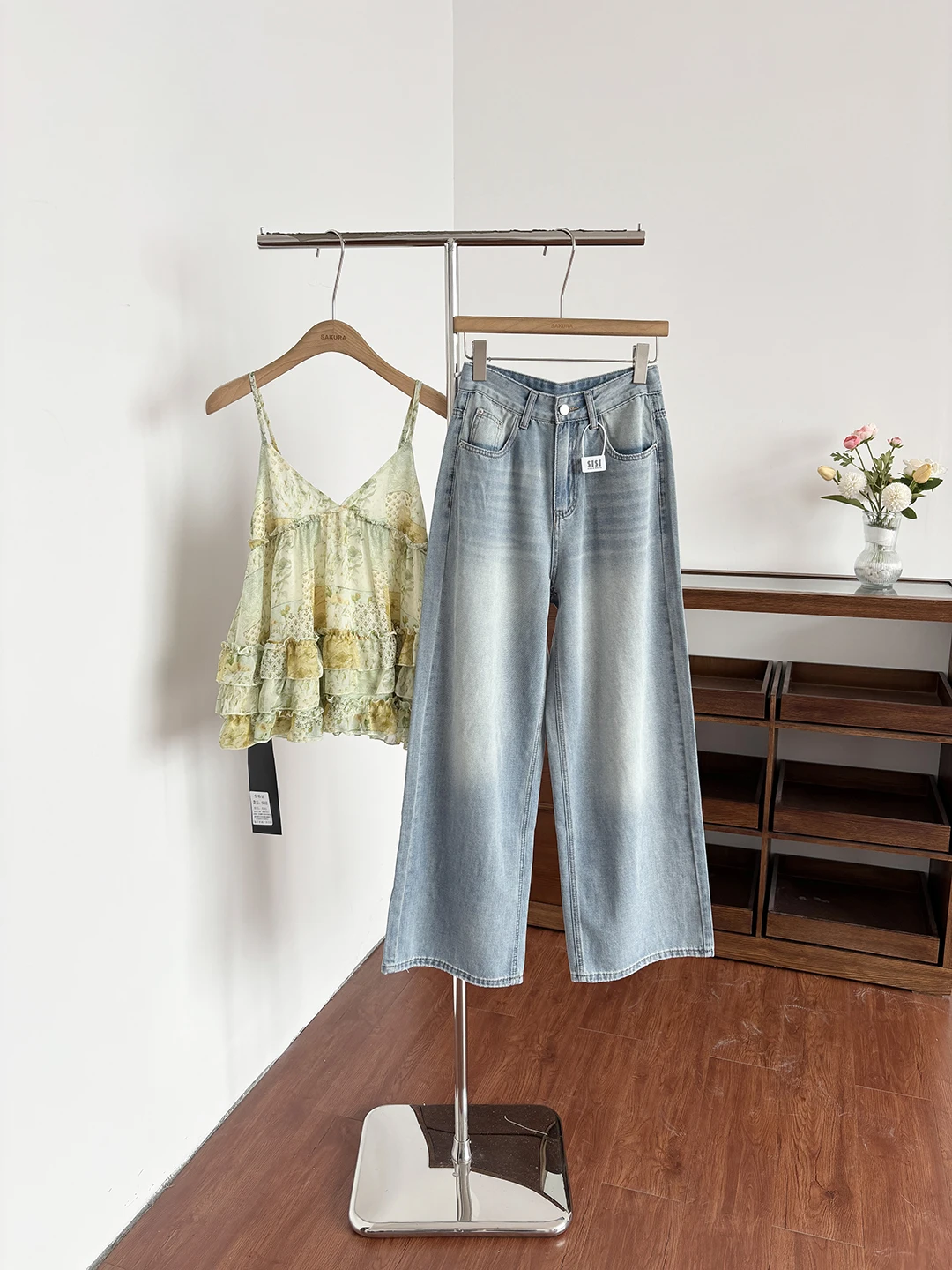 Summer 2026 High Waist Wide Leg Jeans Women's Fashionable Simple Match Water Wash Color Denim Pants Casual Polyester Fiber
Summer 2026 High Waist Wide Leg Jeans Women's Fashionable Simple Match Water Wash Color Denim Pants Casual Polyester Fiber