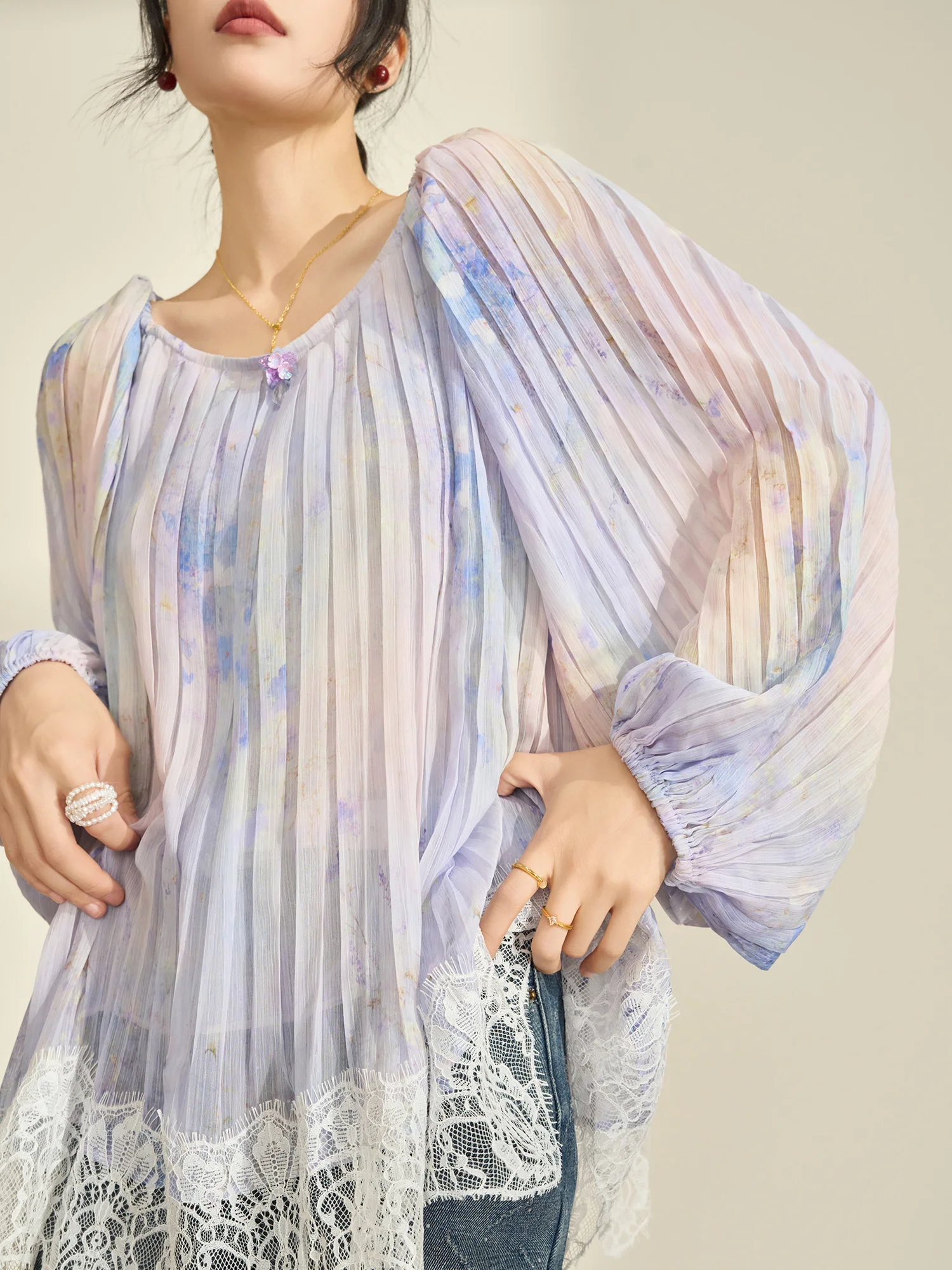 Unique Beautiful Purple Ombre Print Lace Splicing Long Sve Women's irt Flowing Era Breathable Comfortable Casual Top
Unique Beautiful Purple Ombre Print Lace Splicing Long Sve Women's irt Flowing Era Breathable Comfortable Casual Top