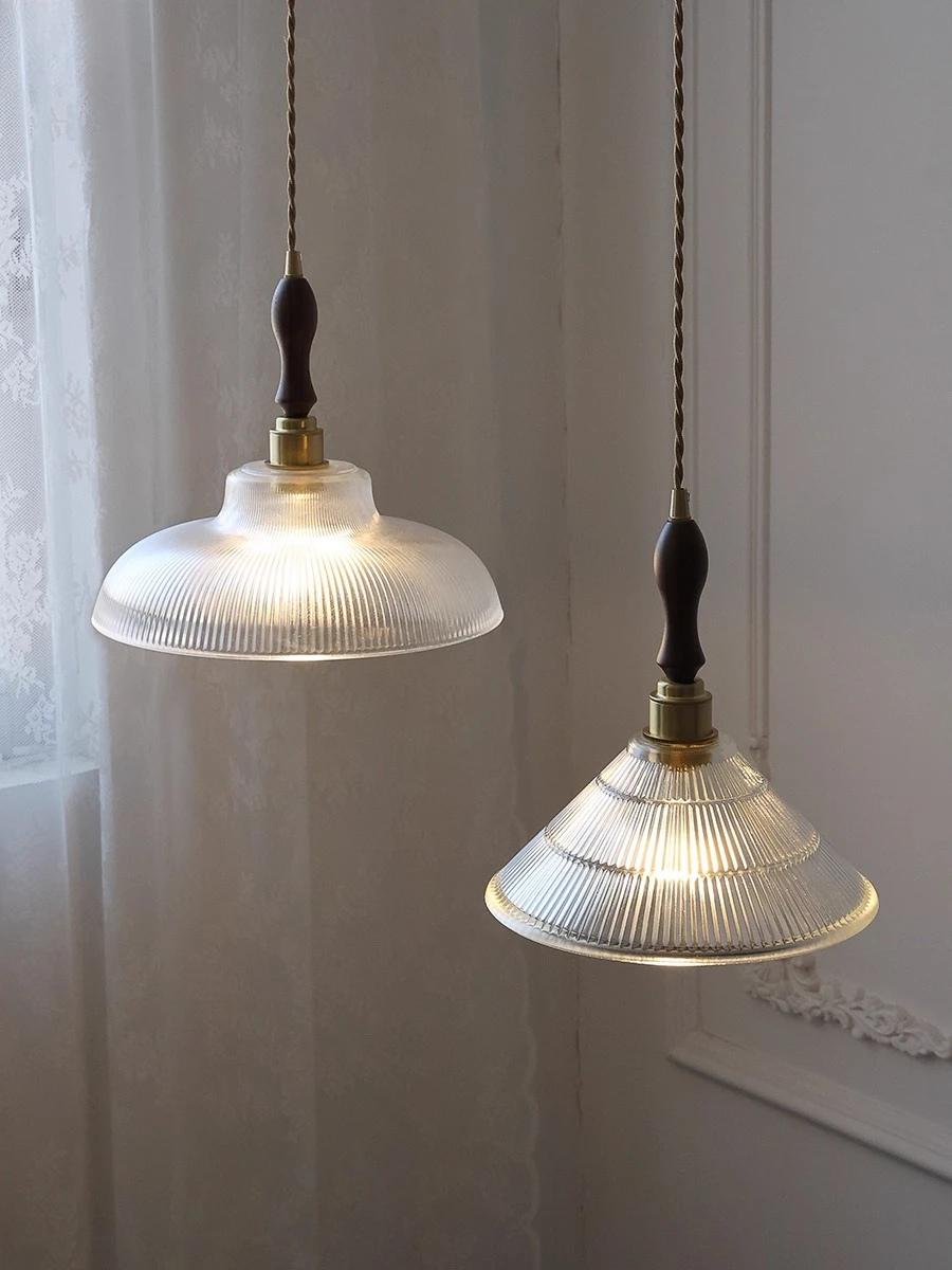 Restaurant Bar Balcony Bar Cafe Personalized Minimalist Single Head Chandelier Brass Striped Glass Chandelier
Restaurant Bar Balcony Bar Cafe Personalized Minimalist Single Head Chandelier Brass Striped Glass Chandelier