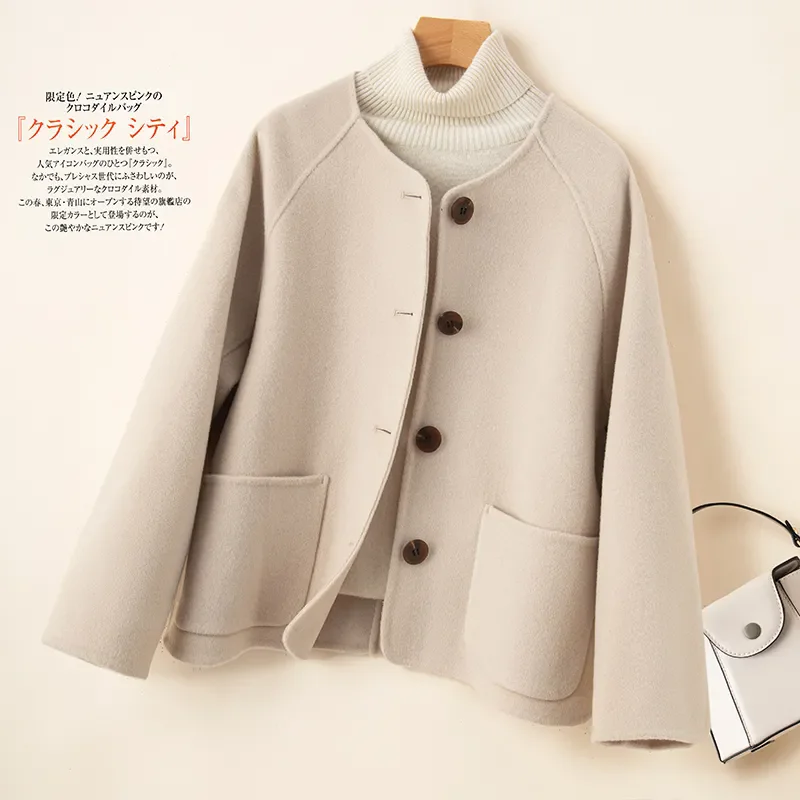 Новинка 202, осенне-зимняя женская короткая стильная двусторонняя бархатная куртка, шерстяная куртка с карманами и круглым вырезом, однобортная верхняя одежда, женская
Новинка 202, осенне-зимняя женская короткая стильная двусторонняя бархатная куртка, шерстяная куртка с карманами и круглым вырезом, однобортная верхняя одежда, женская