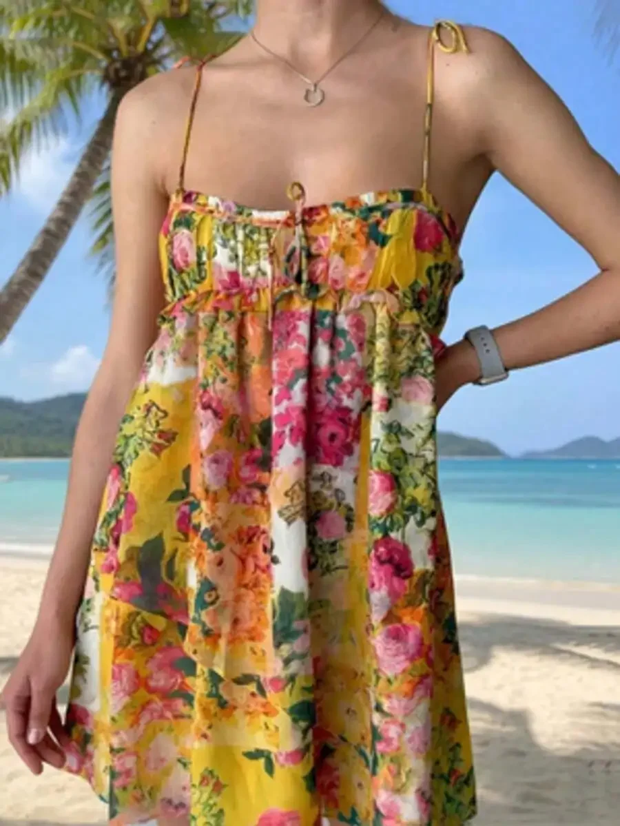 Summer Floral Camisole Dress With Bow Loose Beach Style
Summer Floral Camisole Dress With Bow Loose Beach Style