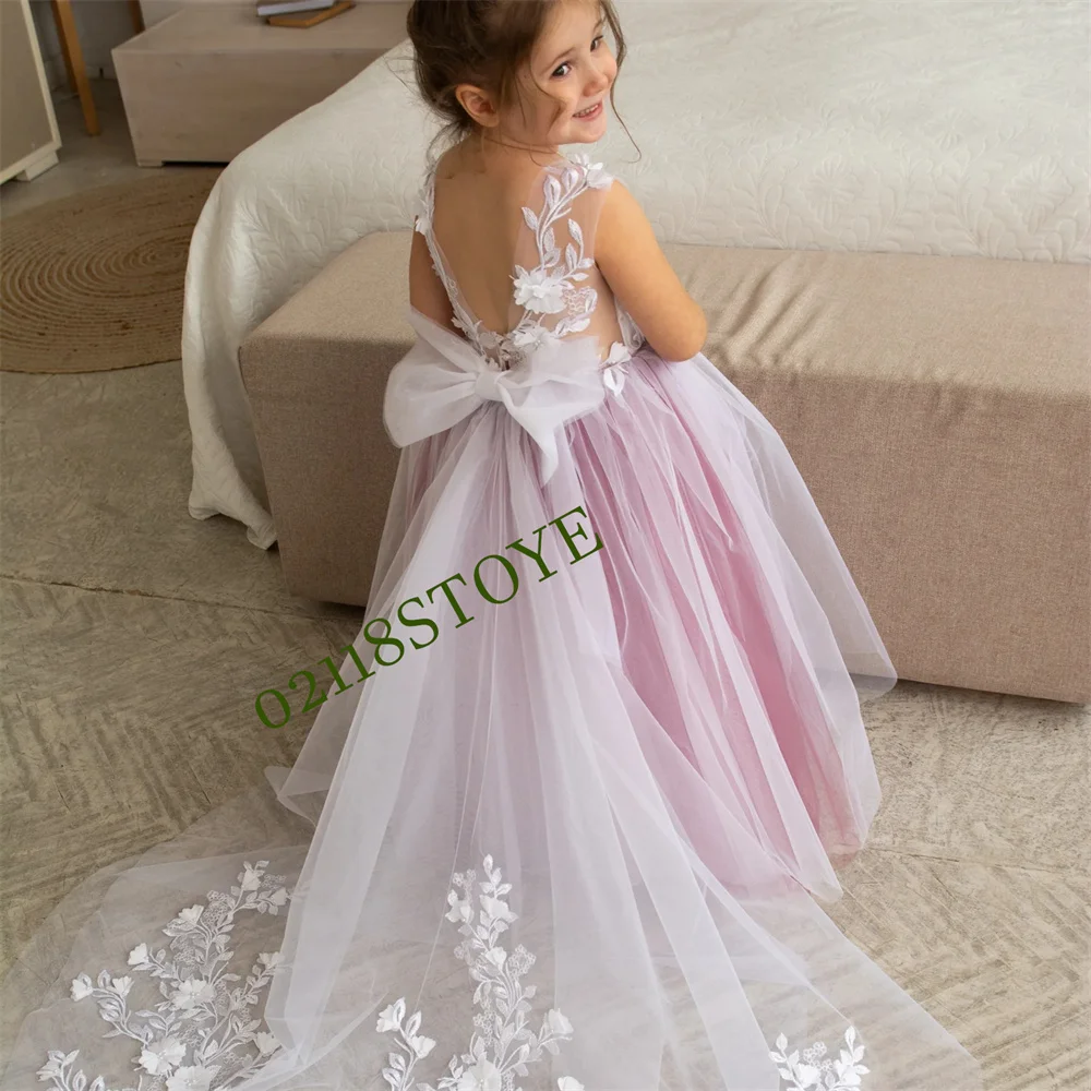 Elegant Flower Girl Dress Illusion Sleeveless Fluffy Ball Gowns Floral Lace3D Appqulies JuniorBridesmaid Party Dresse
Elegant Flower Girl Dress Illusion Sleeveless Fluffy Ball Gowns Floral Lace3D Appqulies JuniorBridesmaid Party Dresse
