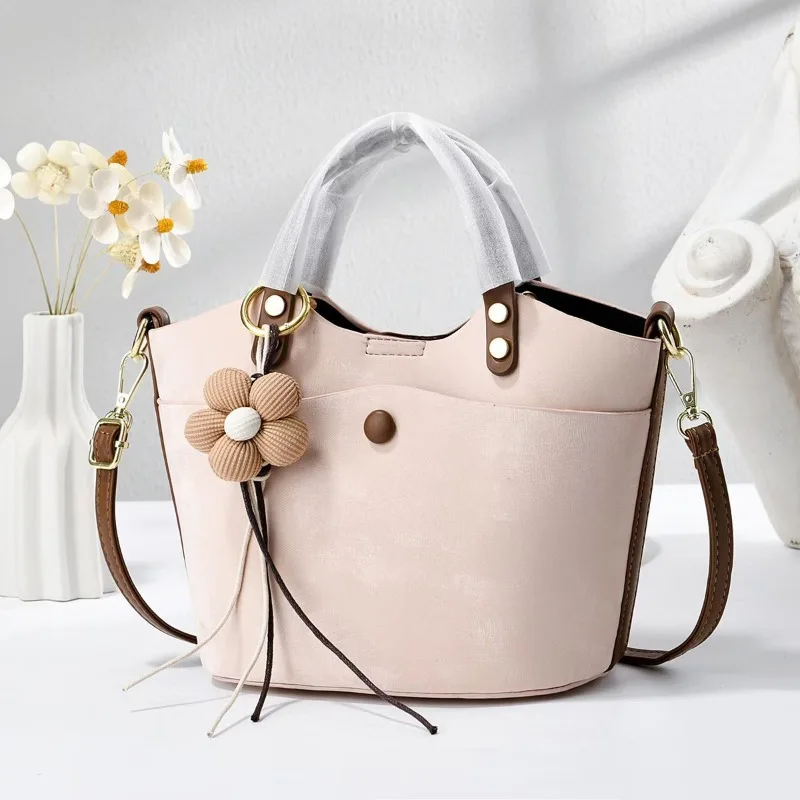 2026 New Korean Version Niche Design Water Women's Bucket Bag Casual Versatile Shoulder Bag Women's Hand-held Crossbody Bag
2026 New Korean Version Niche Design Water Women's Bucket Bag Casual Versatile Shoulder Bag Women's Hand-held Crossbody Bag