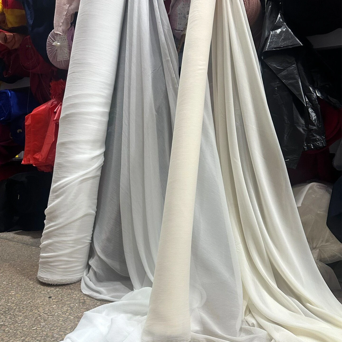 White Light Champagne Pearl Texture Chiffon Crinkle Fabric Shimmer Wrinkle Cloth for Wedding Banquet Dessert Table Decoration
White Light Champagne Pearl Texture Chiffon Crinkle Fabric Shimmer Wrinkle Cloth for Wedding Banquet Dessert Table Decoration