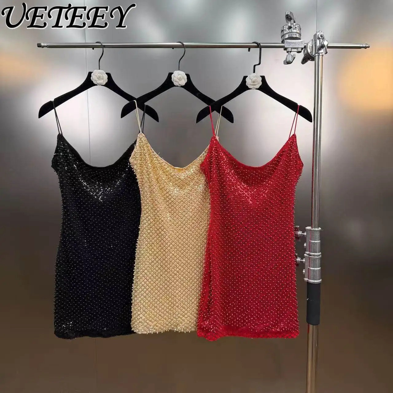2026 Spring Heavy Beaded Sequins Shiny Hot Girl Style Strap Dress Sexy Elastic Slim Fit Sequined Diamond Mini Dress for Women
2026 Spring Heavy Beaded Sequins Shiny Hot Girl Style Strap Dress Sexy Elastic Slim Fit Sequined Diamond Mini Dress for Women