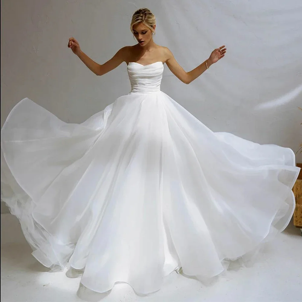 New Organza Pleated Wedding Dress Tube Top A-Line and Floor Length Bridal Backless Beach Bohemian Wedding Gown Vestido De Novia
New Organza Pleated Wedding Dress Tube Top A-Line and Floor Length Bridal Backless Beach Bohemian Wedding Gown Vestido De Novia