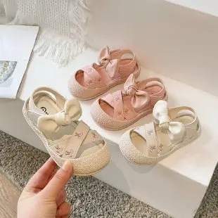 Children's sandals 2024 Summer new lace girls' Princess sandals Women's summer shoes
Children's sandals 2024 Summer new lace girls' Princess sandals Women's summer shoes