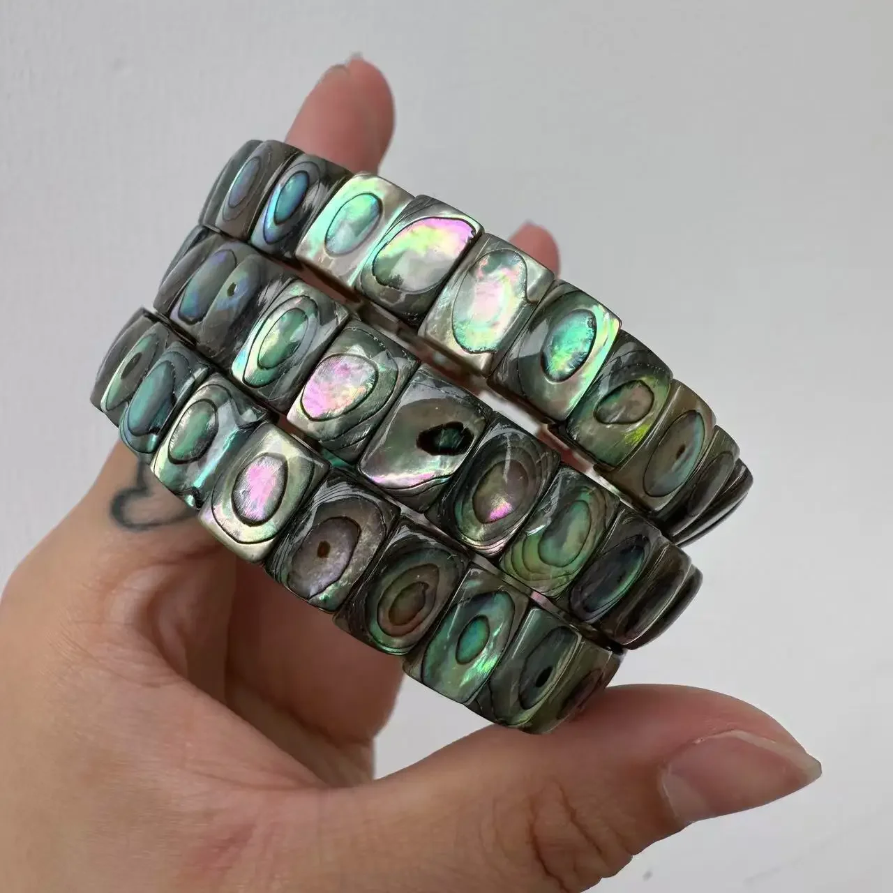 AAAA Natural Abalone Shell Stone Beads 7x10mm Bracelet Natural Gemstone Bangle DIY Jewelry for Woman for Couple Gift Wholesale !
AAAA Natural Abalone Shell Stone Beads 7x10mm Bracelet Natural Gemstone Bangle DIY Jewelry for Woman for Couple Gift Wholesale !