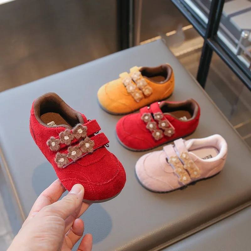 2025 New Little Girls Flat Shoes Spring Autumn Children Causal Shoes Sweet Flower Kids Fashion Princess School Shoes Soft Bottom
2025 New Little Girls Flat Shoes Spring Autumn Children Causal Shoes Sweet Flower Kids Fashion Princess School Shoes Soft Bottom