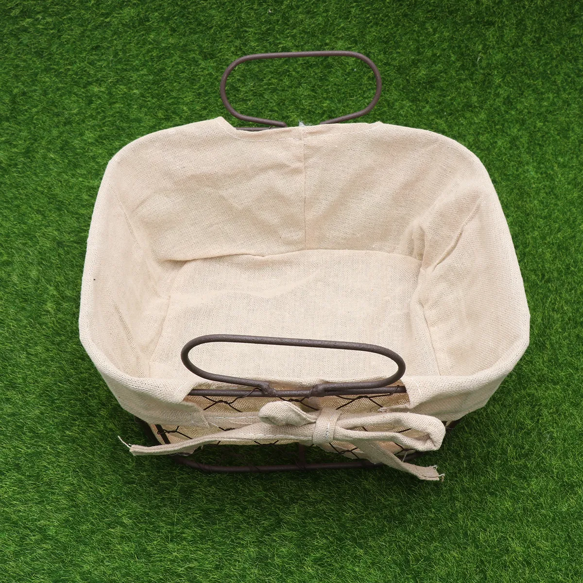 Металлическая корзина для хранения фруктов, закусок, хлеба, кухонный органайзер, декор для дома, контейнер для демонстрации, идеальный подарок на новоселье, свадьбу
Металлическая корзина для хранения фруктов, закусок, хлеба, кухонный органайзер, декор для дома, контейнер для демонстрации, идеальный подарок на новоселье, свадьбу