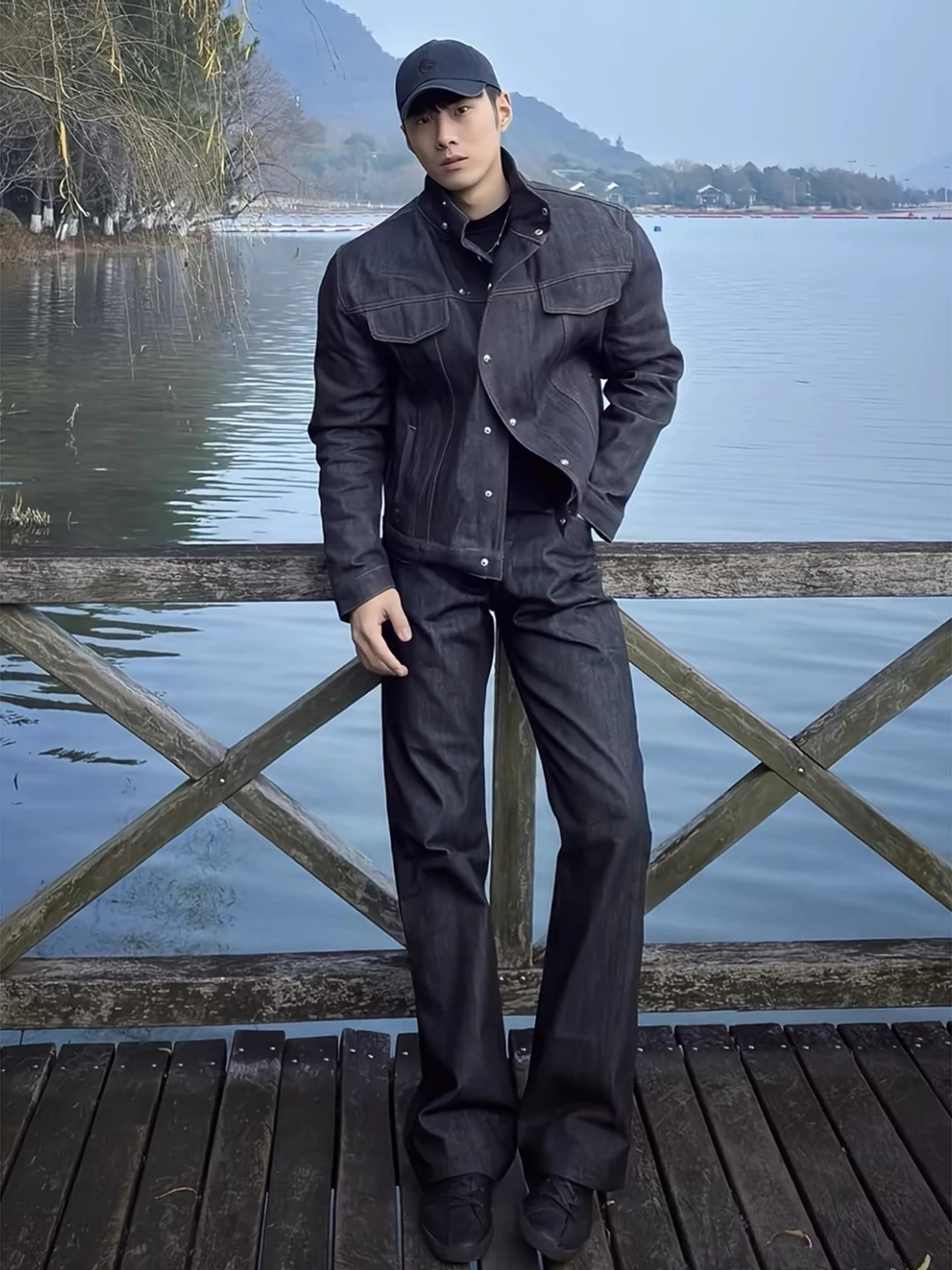 Мужская джинсовая куртка Bla Original Denim: весенняя, повседневная, в стиле рабочей одежды, с воротником-стойкой, молодежная мода
Мужская джинсовая куртка Bla Original Denim: весенняя, повседневная, в стиле рабочей одежды, с воротником-стойкой, молодежная мода